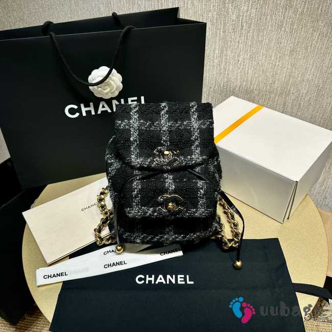 Uubags | Chanel Duma Backpack Black Tweed Gold Hardware 22K 21cm - 1