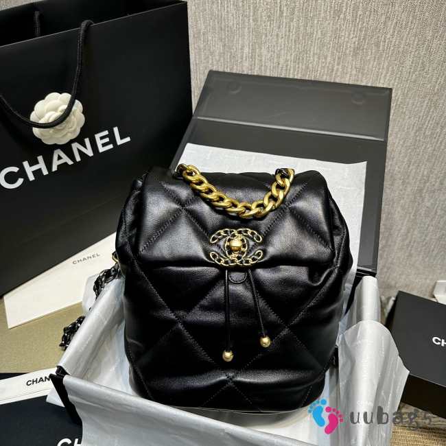 Uubags | Chanel 24C 19 series black backpack 26x22x16cm - 1