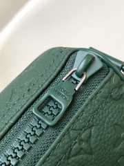 Uubags | Louis Vuitton M24432 Keepall Bandoulière bag in forest green 25x15x11cm - 6