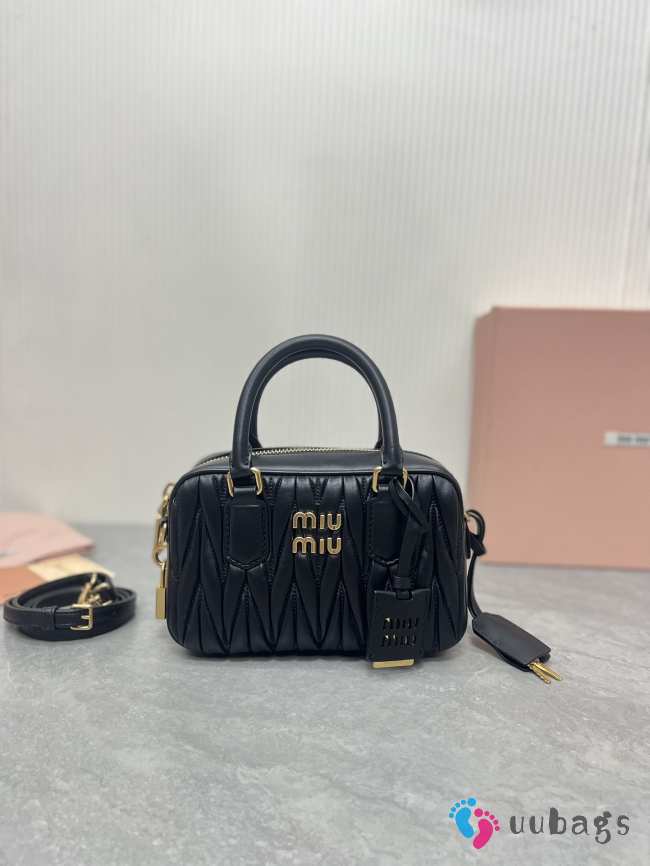 Uubags | Miu Miu Arcadie matelassé nappa leather bag in black 13x19x6cm - 1