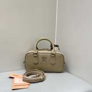 Uubags | Miu Miu Arcadie leather bag in beige 10.5x22x7.5cm - 1