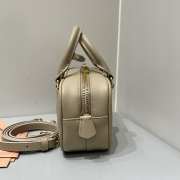 Uubags | Miu Miu Arcadie leather bag in beige 10.5x22x7.5cm - 5