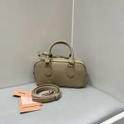 Uubags | Miu Miu Arcadie leather bag in beige 10.5x22x7.5cm - 6