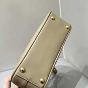 Uubags | Miu Miu Arcadie leather bag in beige 10.5x22x7.5cm - 3