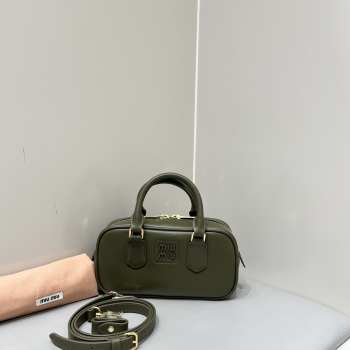 Uubags | Miu Miu Arcadie leather bag in green 10.5x22x7.5cm