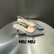 Uubags | Miu Miu satin slingback pumps in silver 5cm - 1