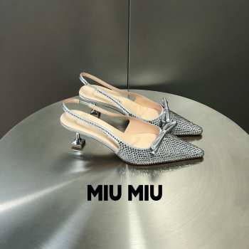 Uubags | Miu Miu satin slingback pumps in silver 5cm