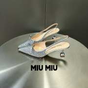 Uubags | Miu Miu satin slingback pumps in silver 5cm - 6