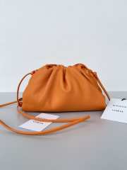 Uubags | Bottega Veneta mini pouch bag in orange 23x13x5cm - 1