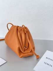 Uubags | Bottega Veneta mini pouch bag in orange 23x13x5cm - 5