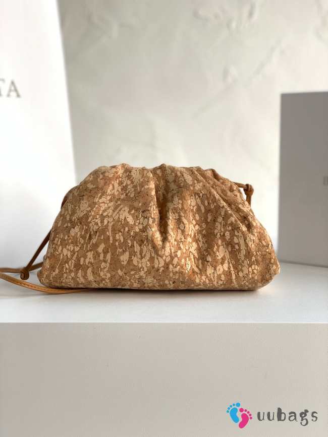 Uubags | Bottega Veneta beige leather the cork pouch clutch 23x13x5cm - 1