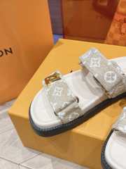 Uubags | Louis Vuitton 1AAW8H Bom Dia Flat Comfort Grey Mules With Denim Straps - 4