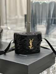 Uubags | YSL June Box Bag In Black Patent 19x15x8cm - 2