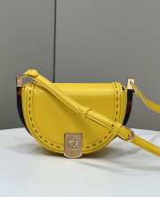 Uubags | Fendi Moonlight crossbody bag in yellow 21x9x14cm - 1