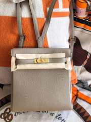 Uubags | Hermes Kelly Ado leather Togo backpack in grey with gold buckle 22cm - 1