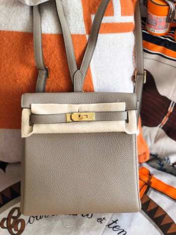 Uubags | Hermes Kelly Ado leather Togo backpack in grey with gold buckle 22cm