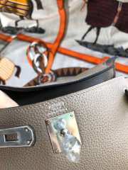 Uubags | Hermes Kelly Ado leather Togo backpack in grey with silver buckle 22cm - 4