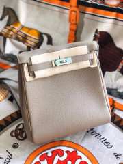 Uubags | Hermes Kelly Ado leather Togo backpack in grey with silver buckle 22cm - 3