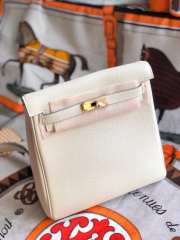 Uubags | Hermes Kelly Ado leather Togo backpack in white with gold buckle 22cm - 6