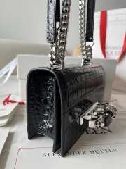 Uubags | Alexander McQueen gemstone bag in black with silver buckle 17.5x9.5x4cm - 4