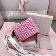 Uubags | Miu Miu small matelassé nappa leather wallet in pink 11.2x8.5cm - 4