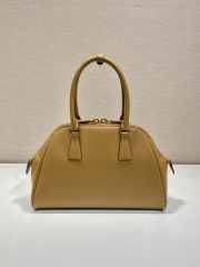 Uubags | Prada medium Saffiano leather bag in caramel 21.5x32x10.5cm - 2