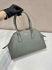 Uubags | Prada medium Saffiano leather bag in grey 21.5x32x10.5cm - 6