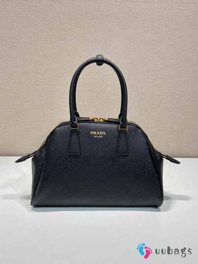 Uubags | Prada medium Saffiano leather bag in black 21.5x32x10.5cm - 1