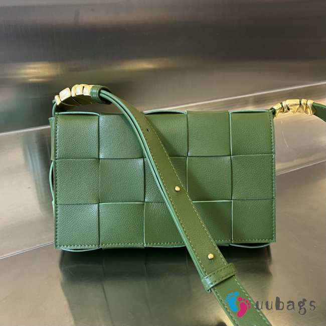 Uubags | Bottega Veneta Cassette Intreccio Crossbody Bag In Green 23x15x5cm - 1