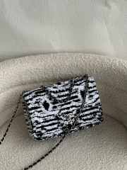 Uubags | Chanel Clutch Sequins & Silver-plated Metal Black and White Bag 14x21x8cm - 6