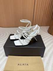 Uubags | Alaia high heels in white 9.5cm - 1