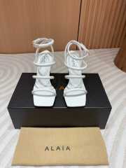 Uubags | Alaia high heels in white 9.5cm - 6