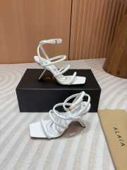 Uubags | Alaia high heels in white 9.5cm - 3