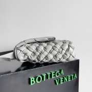 Uubags | Bottega Veneta Rumple Messenger bag realised in foulard Intreccio craftsmanship with adjustable strap - 6