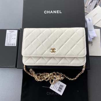 Uubags | Chanel Classic Wallet With Strap Caviar & Gold-plated Metal White 20x13x3.5cm