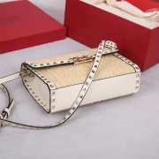 Uubags | Valentino Garavani Rockstud Small Leather-trimmed Metallic Bouclé Shoulder Bag In Ivory Gold - 4