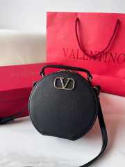 Uubags | Valentino Garavani VLogo Signature calfskin leather mini bag in black 16x15x6.5cm - 3