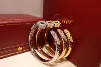 Uubags | Panthère de Cartier bracelet, yellow gold