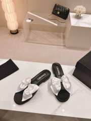 Uubags | Chanel bow slipper with small logo C in black/white 1.5cm - 1