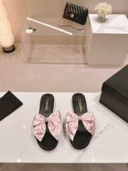 Uubags | Chanel bow slipper with small logo C in black/pink 1.5cm - 3