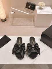 Uubags | Chanel bow slipper with small logo C in black 1.5cm - 3