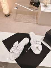 Uubags | Chanel bow slipper with small logo C in white 1.5cm/6cm - 1