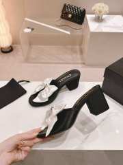 Uubags | Chanel bow slipper with small logo C in white/black 6cm - 2