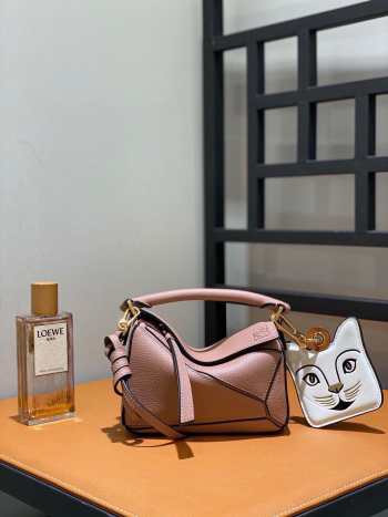 Uubags | Loewe Puzzle Mini Bag In Dark Blush Grained Calfskin 18x7.5x12cm