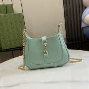 Uubags | Gucci Jackie Notte mini bag in pastel green patent leather 19.5x18x3.5cm - 1