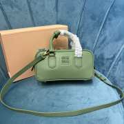 Uubags | Miu Miu Arcadie leather bag in green avocado 10.5x22x7.5cm - 1