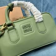 Uubags | Miu Miu Arcadie leather bag in green avocado 10.5x22x7.5cm - 5