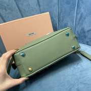 Uubags | Miu Miu Arcadie leather bag in green avocado 10.5x22x7.5cm - 3