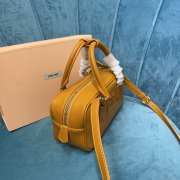 Uubags | Miu Miu Arcadie leather bag in yellow 10.5x22x7.5cm - 5