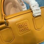 Uubags | Miu Miu Arcadie leather bag in yellow 10.5x22x7.5cm - 3